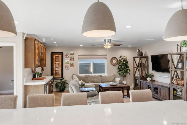 11941 Callado Rd, San Diego, CA 92128