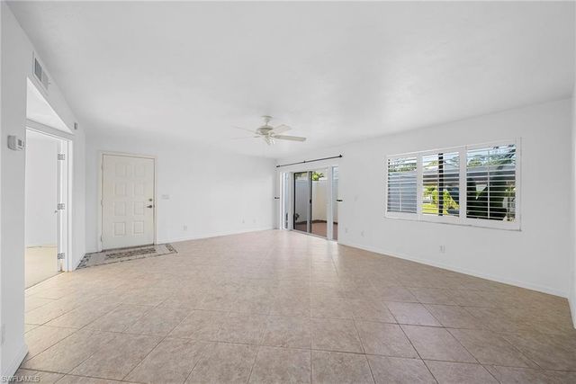 3052 kings lake BLVD # 7554, Naples, FL 34112