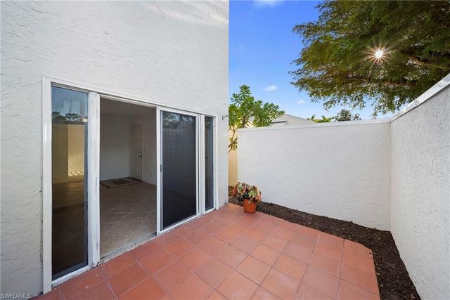 3052 kings lake BLVD # 7554, Naples, FL 34112