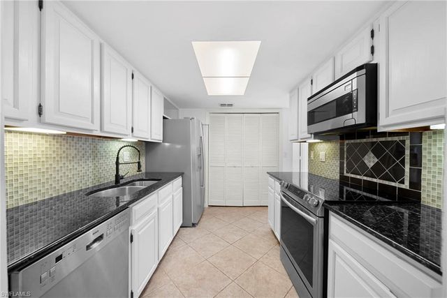 3052 kings lake BLVD # 7554, Naples, FL 34112