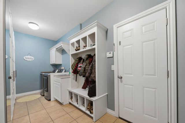 6915 W Garden Ridge Ct, Wichita, KS 67205