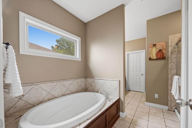 6915 W Garden Ridge Ct, Wichita, KS 67205