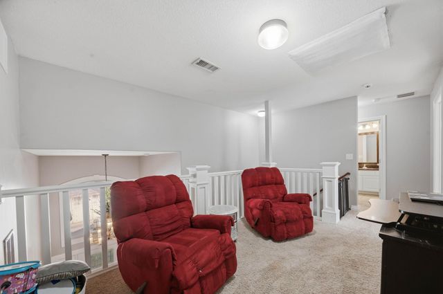 6915 W Garden Ridge Ct, Wichita, KS 67205