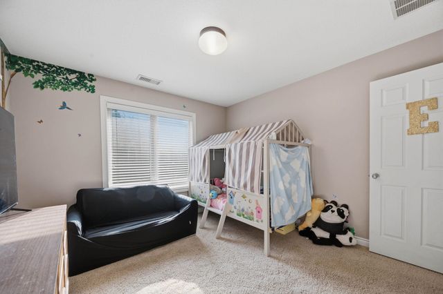 6915 W Garden Ridge Ct, Wichita, KS 67205