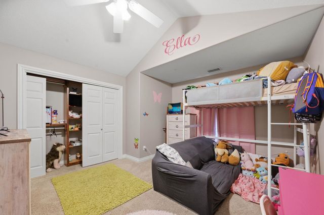 6915 W Garden Ridge Ct, Wichita, KS 67205