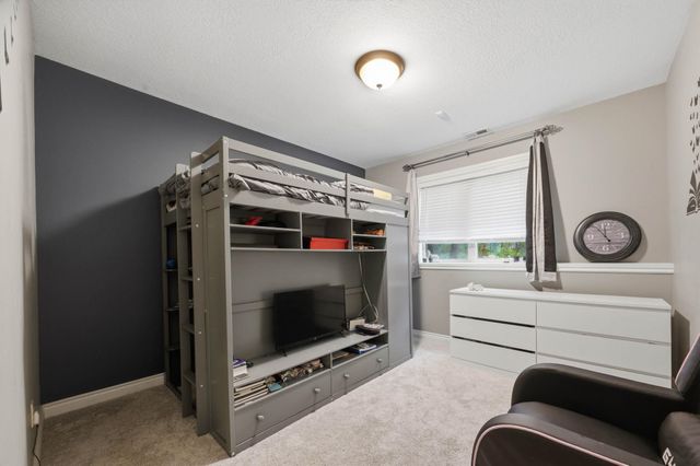 6915 W Garden Ridge Ct, Wichita, KS 67205