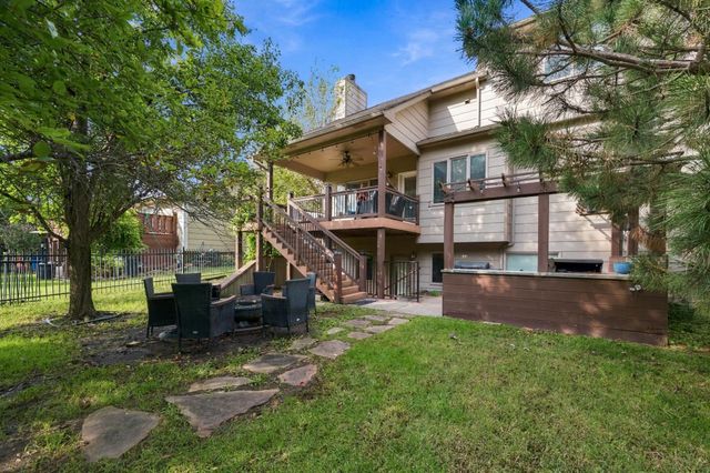 6915 W Garden Ridge Ct, Wichita, KS 67205