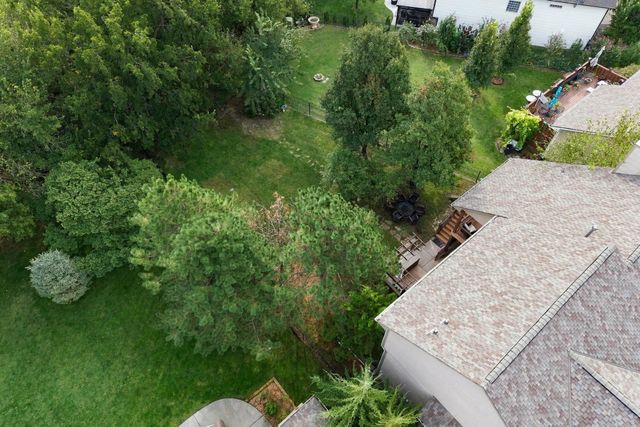 6915 W Garden Ridge Ct, Wichita, KS 67205