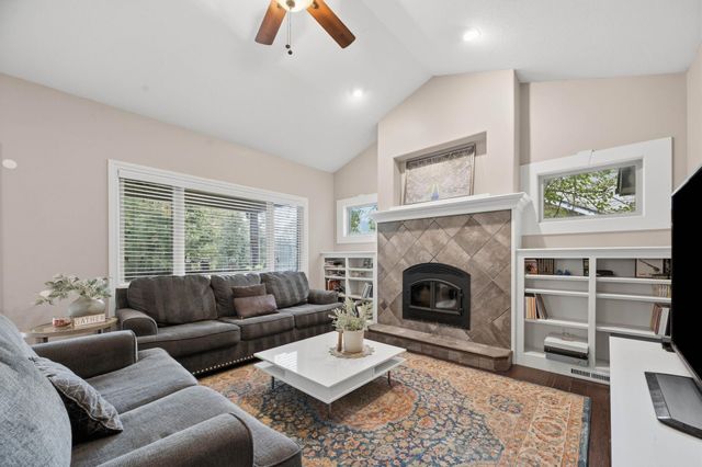 6915 W Garden Ridge Ct, Wichita, KS 67205