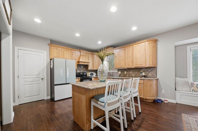 6915 W Garden Ridge Ct, Wichita, KS 67205