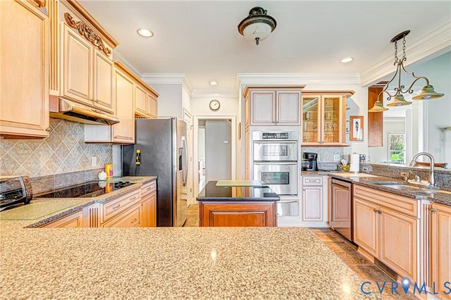 14461 Riverside Dr, Ashland, VA 23005