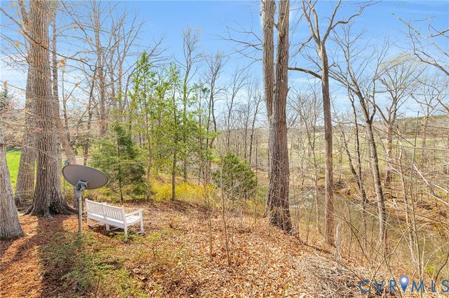 14461 Riverside Dr, Ashland, VA 23005