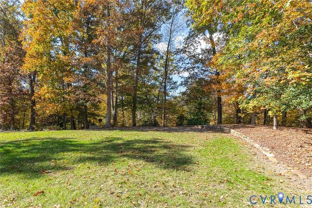 14461 Riverside Dr, Ashland, VA 23005