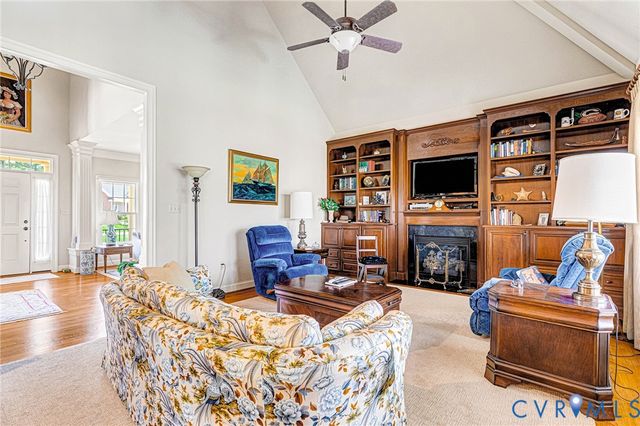 14461 Riverside Dr, Ashland, VA 23005