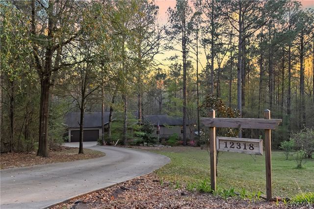 12318 Hidden Falls, Northport, AL 35475