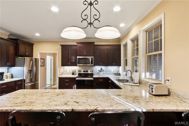 12318 Hidden Falls, Northport, AL 35475