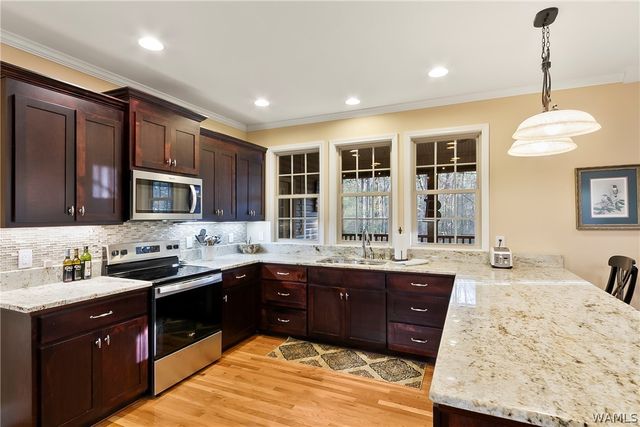 12318 Hidden Falls, Northport, AL 35475