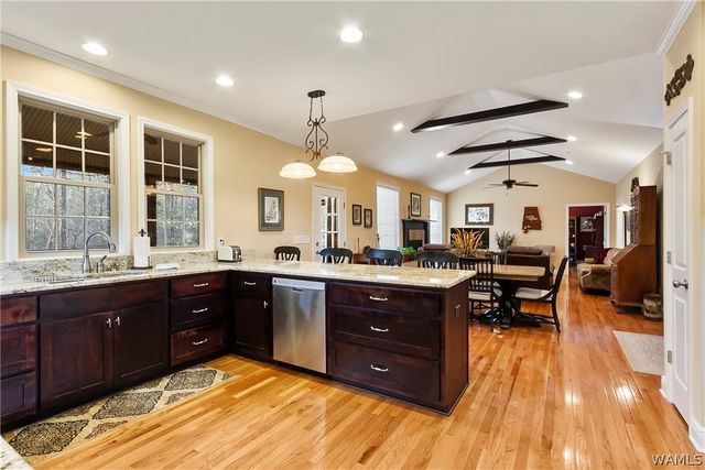 12318 Hidden Falls, Northport, AL 35475