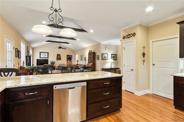 12318 Hidden Falls, Northport, AL 35475