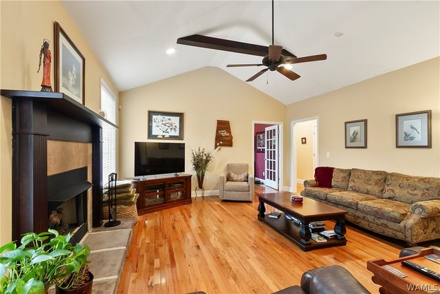 12318 Hidden Falls, Northport, AL 35475