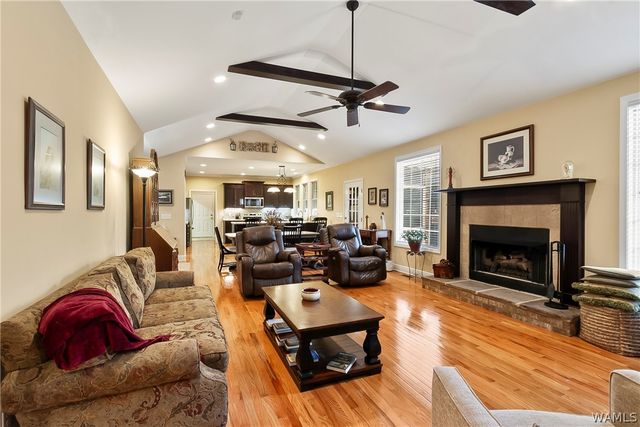 12318 Hidden Falls, Northport, AL 35475