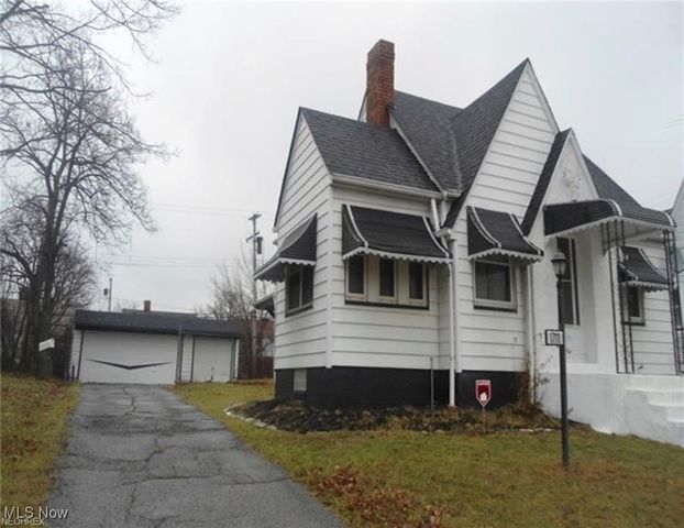 17111 Ridgeton Drive, Cleveland, OH 44128