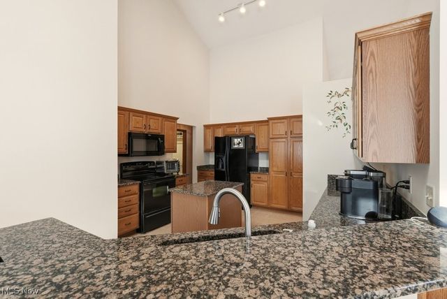 3605 Elmhurst Circle, Uniontown, OH 44685