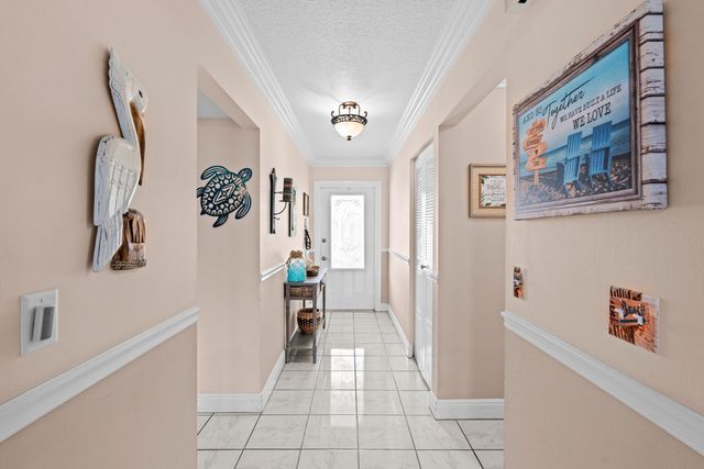 6266 Red Cedar Circle, Greenacres, FL 33463