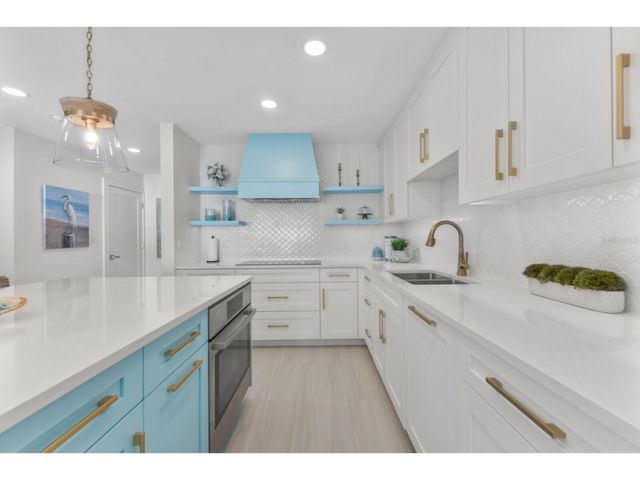 1750 BENJAMIN FRANKLIN DRIVE 1D, Sarasota, FL 34236