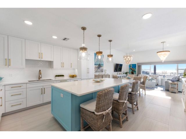 1750 BENJAMIN FRANKLIN DRIVE 1D, Sarasota, FL 34236