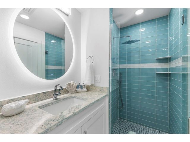 1750 BENJAMIN FRANKLIN DRIVE 1D, Sarasota, FL 34236