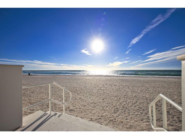 1750 BENJAMIN FRANKLIN DRIVE 1D, Sarasota, FL 34236