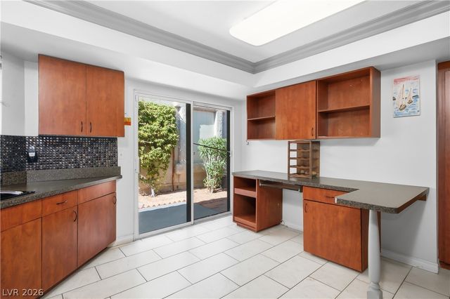 3009 Plaza De Rosa, Las Vegas, NV 89102