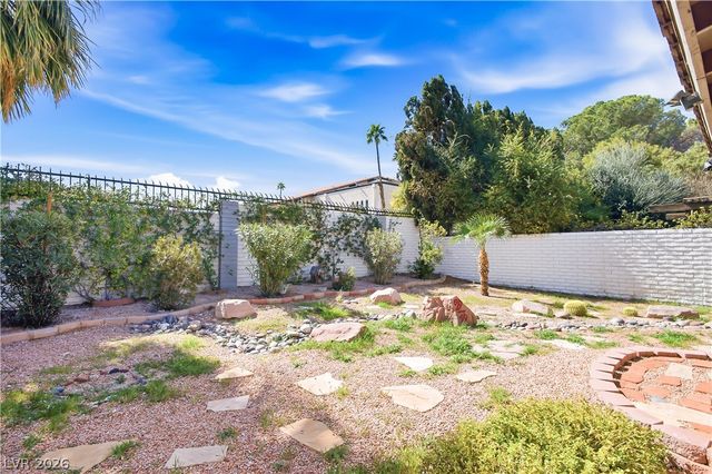 3009 Plaza De Rosa, Las Vegas, NV 89102