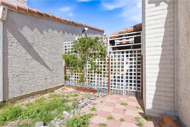 3009 Plaza De Rosa, Las Vegas, NV 89102