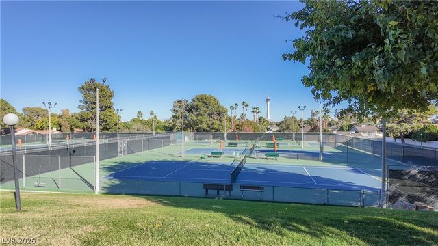 3009 Plaza De Rosa, Las Vegas, NV 89102