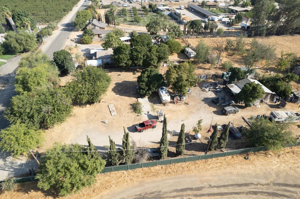 Image 10 of property listing at 6394 S Cherry Avenue, Fresno, CA 93706