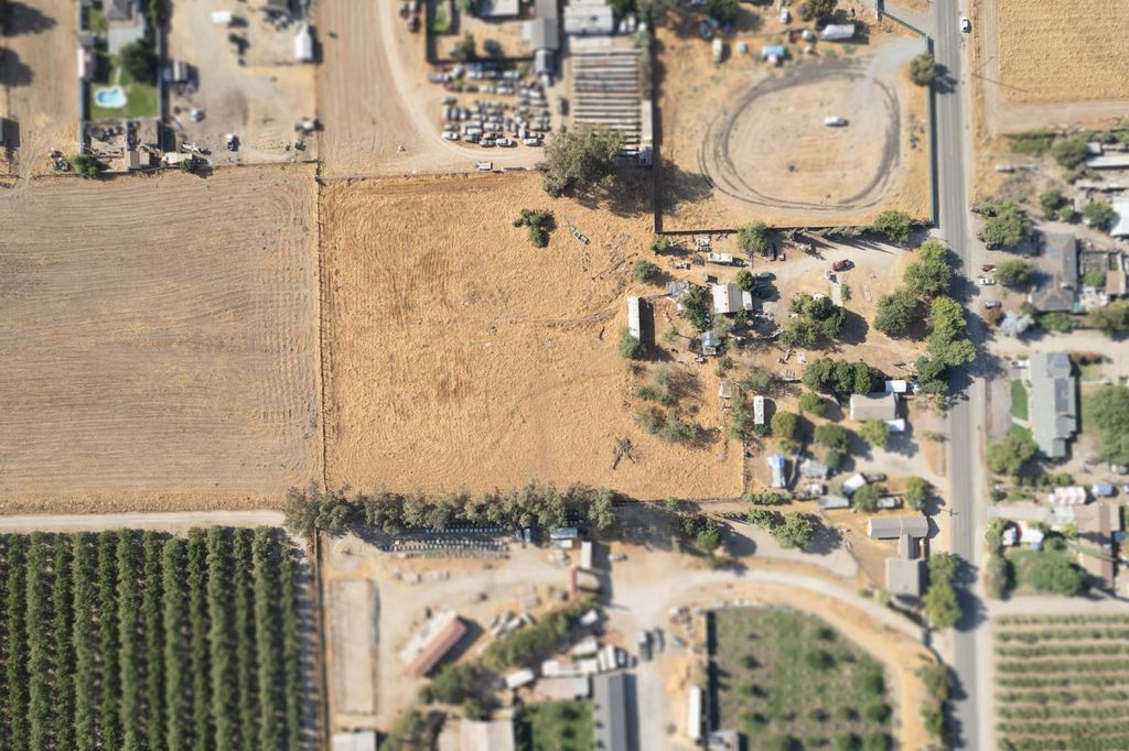 Image 5 of property listing at 6394 S Cherry Avenue, Fresno, CA 93706