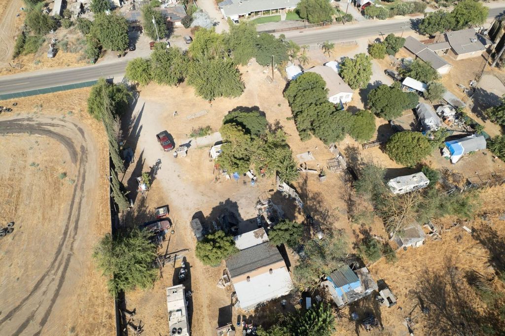 Image 8 of property listing at 6394 S Cherry Avenue, Fresno, CA 93706