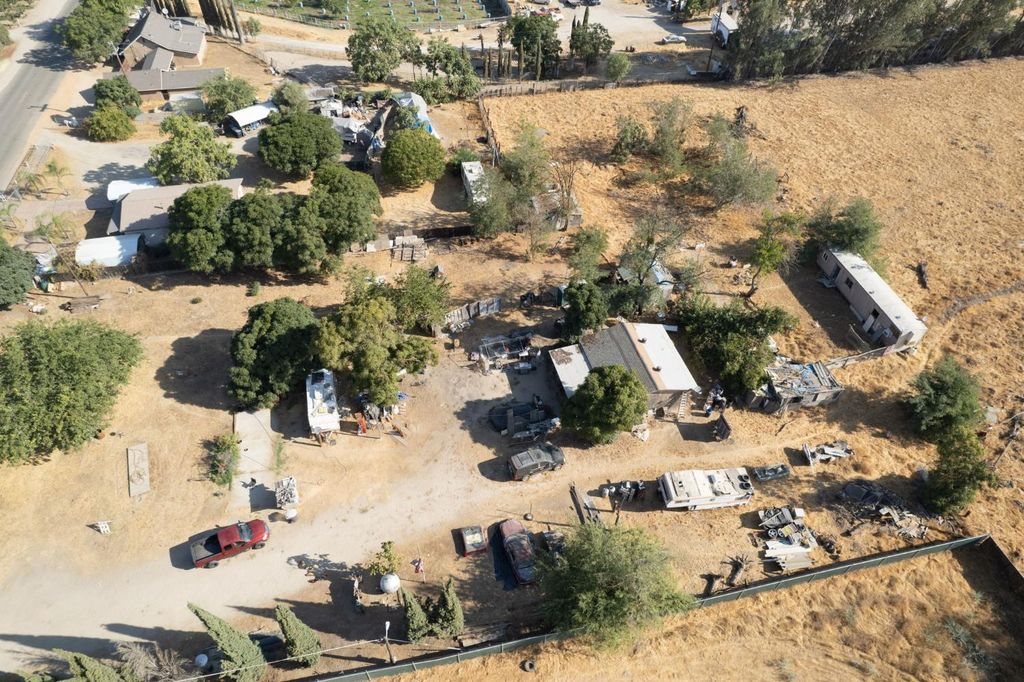 Image 9 of property listing at 6394 S Cherry Avenue, Fresno, CA 93706