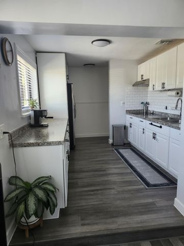 5500 SW Sw 37th Street Street, Davie, FL 33314