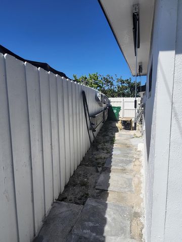 5500 SW Sw 37th Street Street, Davie, FL 33314