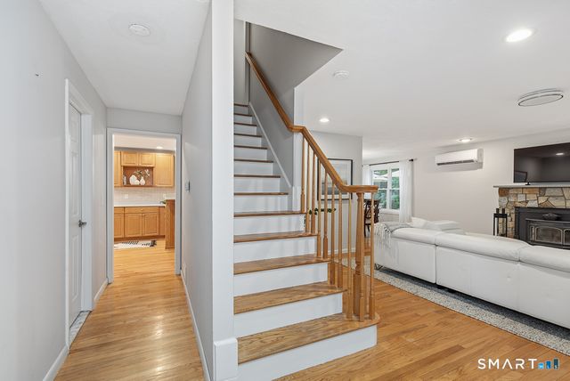 260 Arnold Lane, Orange, CT 06477