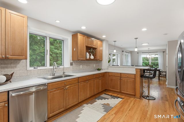260 Arnold Lane, Orange, CT 06477