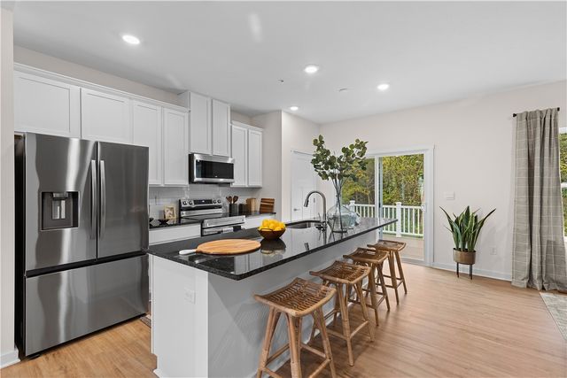 1604 Canterbury 216D, Imperial, PA 15126