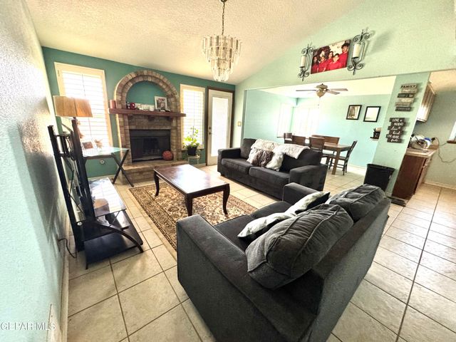 6696 Tiger Eye Drive, El Paso, TX 79924