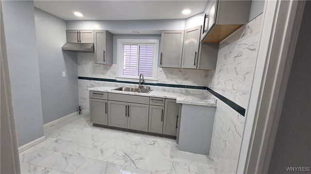 492 Hewitt Avenue, Buffalo, NY 14215