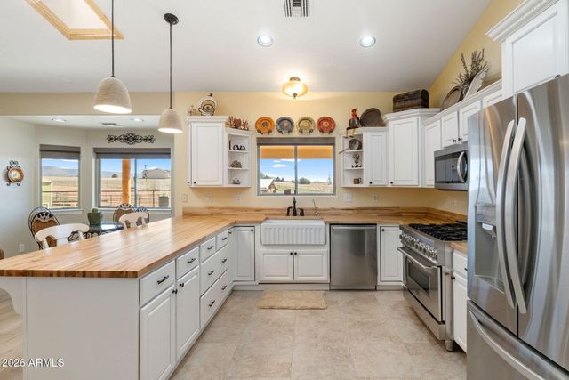 26455 N Bull Snake Road, Paulden, AZ 86334