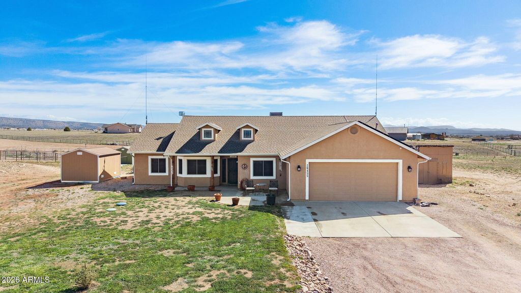 26455 N Bull Snake Road, Paulden, AZ 86334