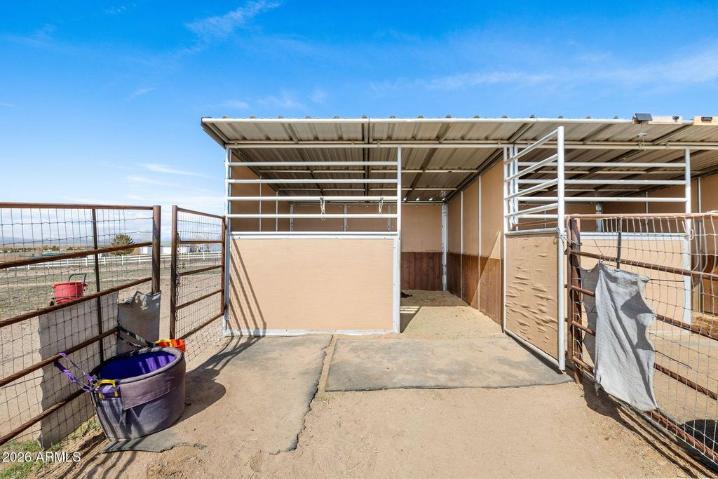Image 28 of property listing at 26455 N Bull Snake Road, Paulden, AZ 86334